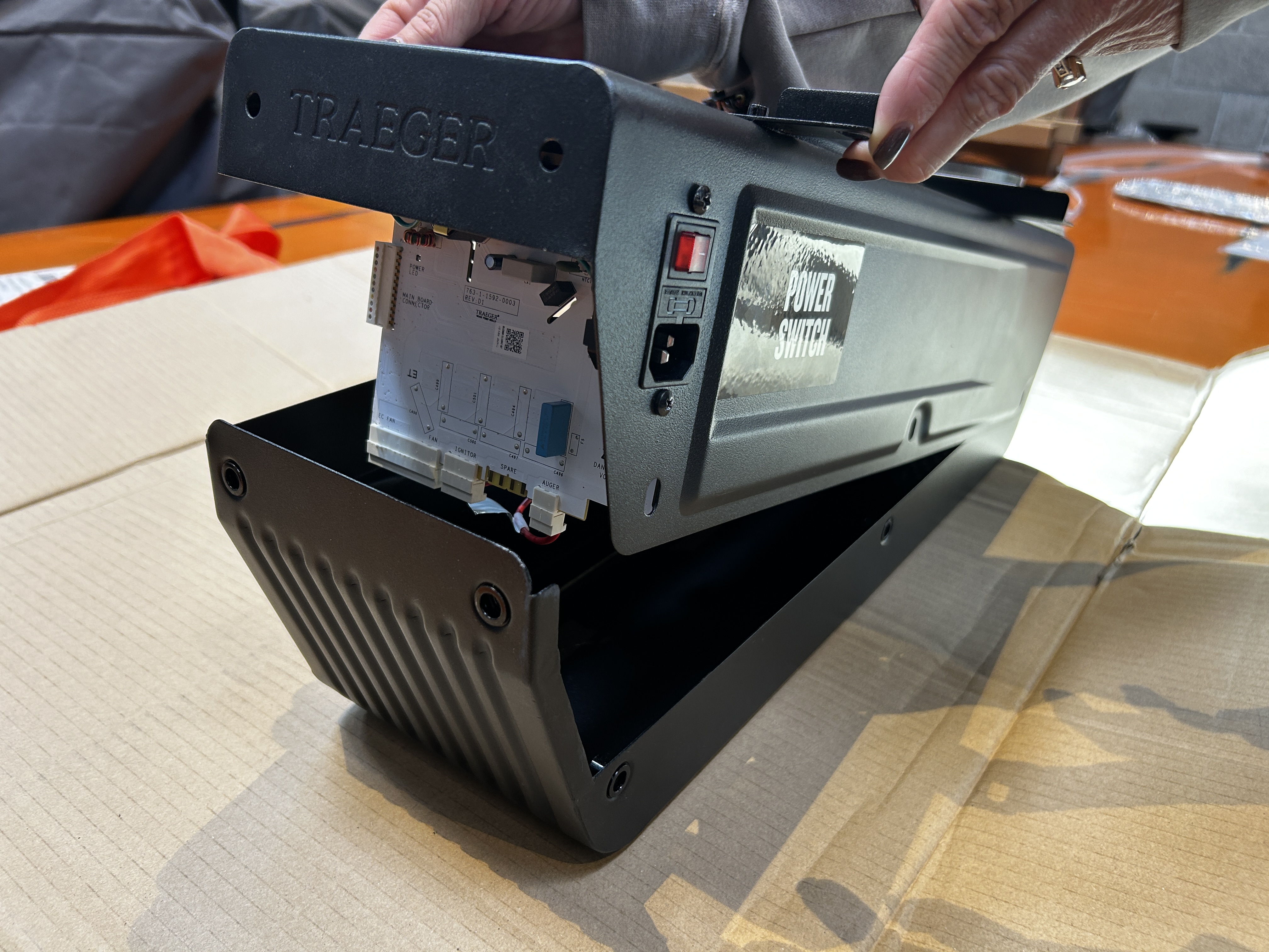 Auger Box .JPG