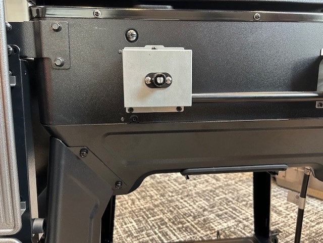 valve bracket.jpg