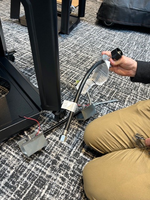 regulator hose disconnected.jpg