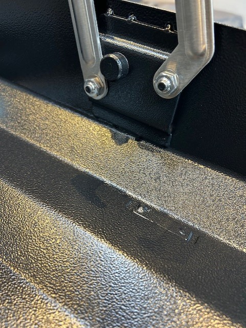 Flatrock Lid Hinge Screws.jpg