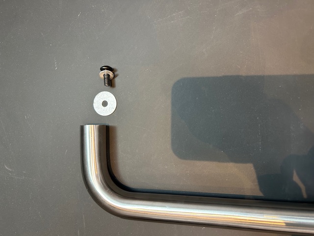Lid Handle with Mica Washer, Screw, and Washer.jpg