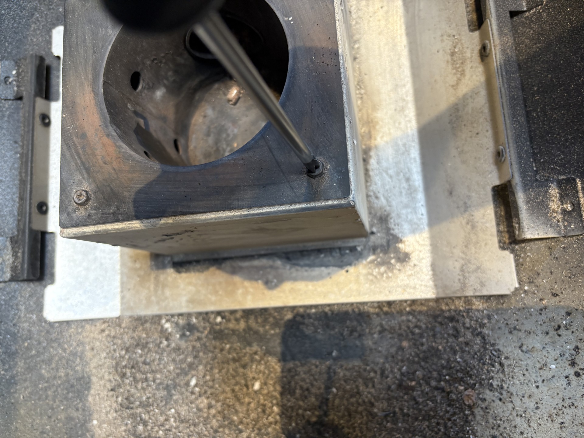 Removing Firepot Screws.jpg