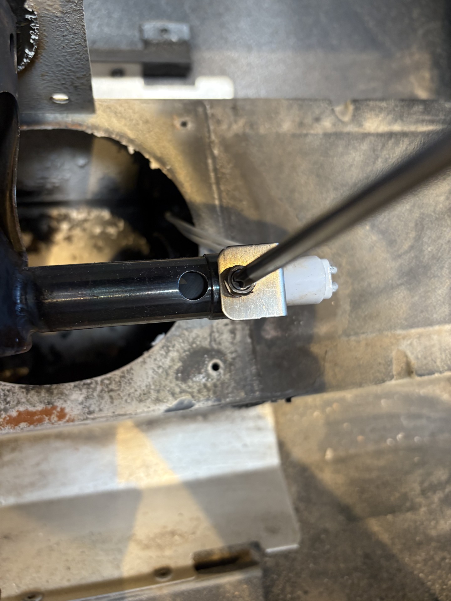 Removing Set Screw.jpg