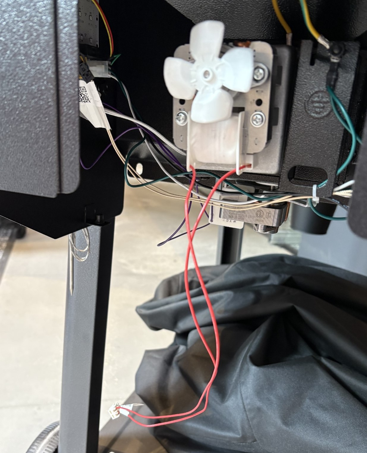 auger motor wires disconnected.jpg