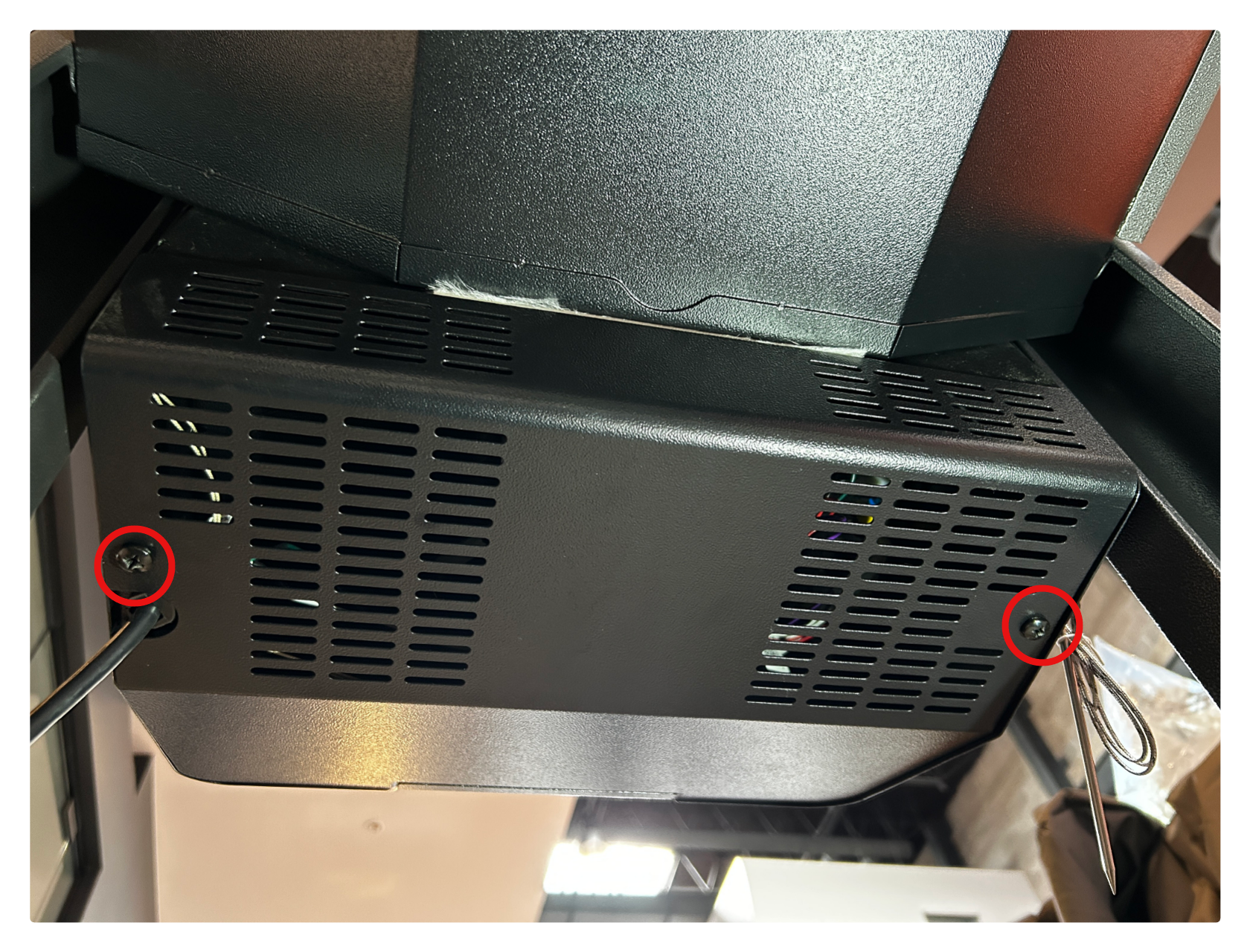 Bottom Service Panel Screws.png
