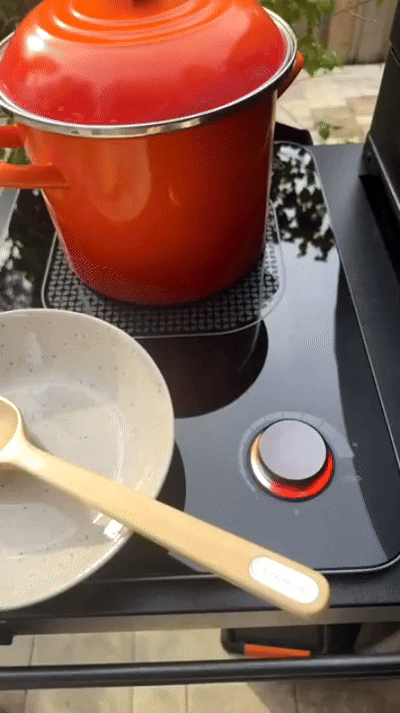 Cooktop-Rainbow-LEDs.gif