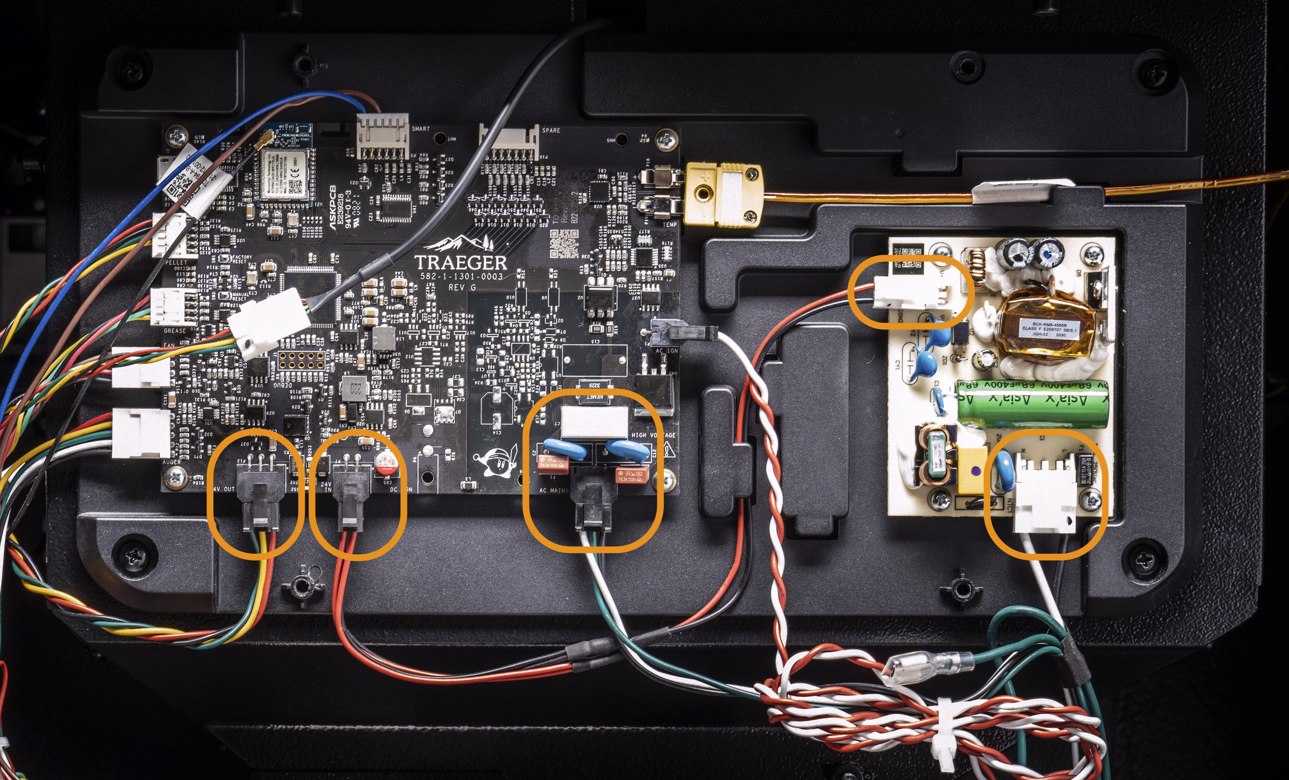 Motherboard_power_connections_labeled.jpg