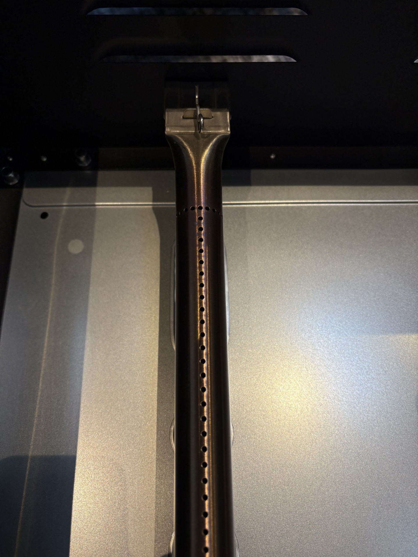 Image showing location of the haripin on the burner.
